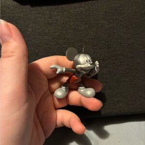 Disney 100 Mystery Silver Series Mickey Mouse Yelling Figure